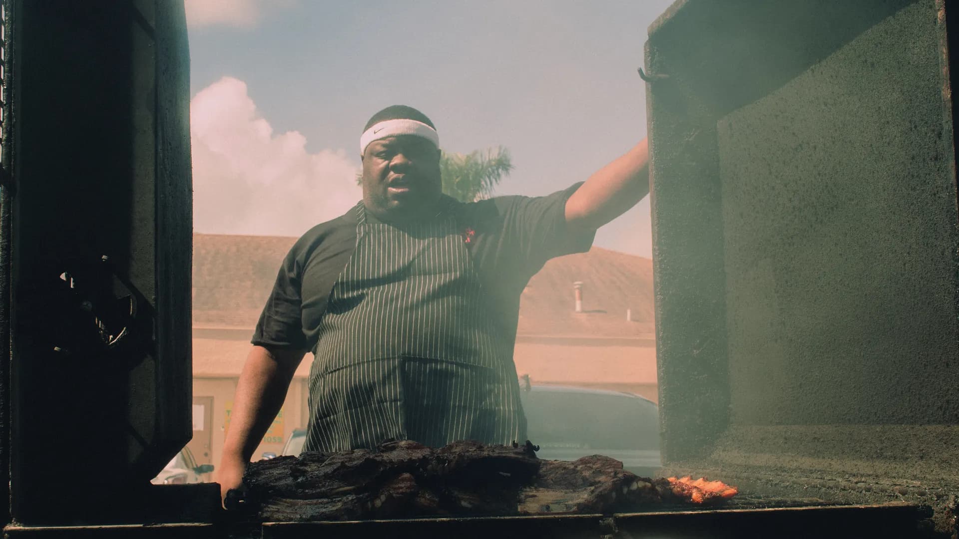 Stoney's BBQ contact background