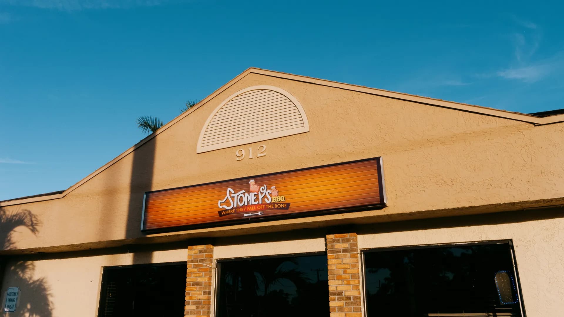 Stoney's BBQ spread